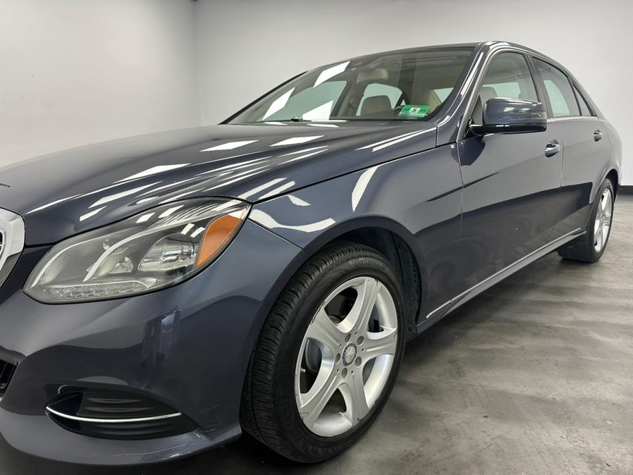 2016 Mercedes-Benz E-Class 4dr Sdn E 350 Luxury 4MATIC photo
