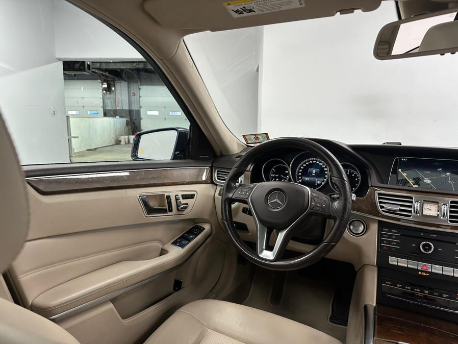 2016 Mercedes-Benz E-Class 4dr Sdn E 350 Luxury 4MATIC photo