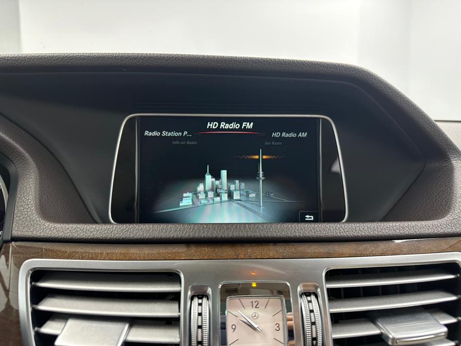 2016 Mercedes-Benz E-Class 4dr Sdn E 350 Luxury 4MATIC photo