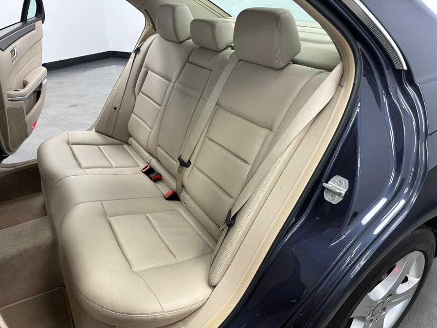 2016 Mercedes-Benz E-Class 4dr Sdn E 350 Luxury 4MATIC photo