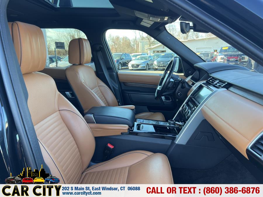 2020 Land Rover Discovery HSE Luxury V6 Supercharged photo