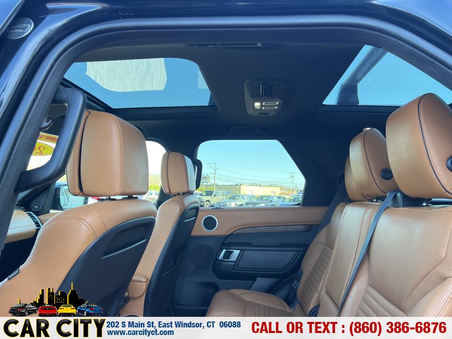 2020 Land Rover Discovery HSE Luxury V6 Supercharged photo