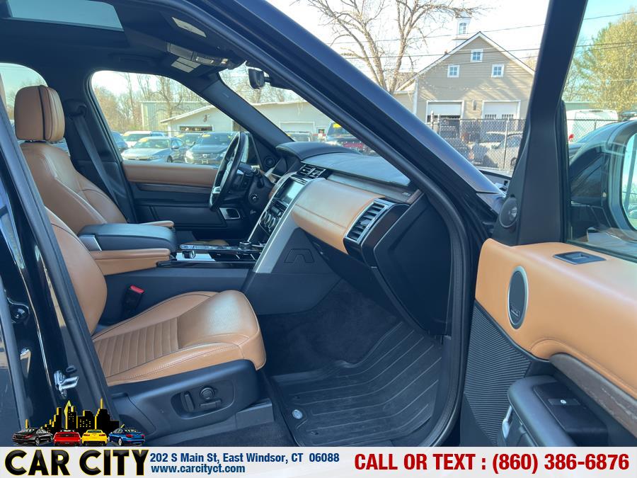 2020 Land Rover Discovery HSE Luxury V6 Supercharged photo