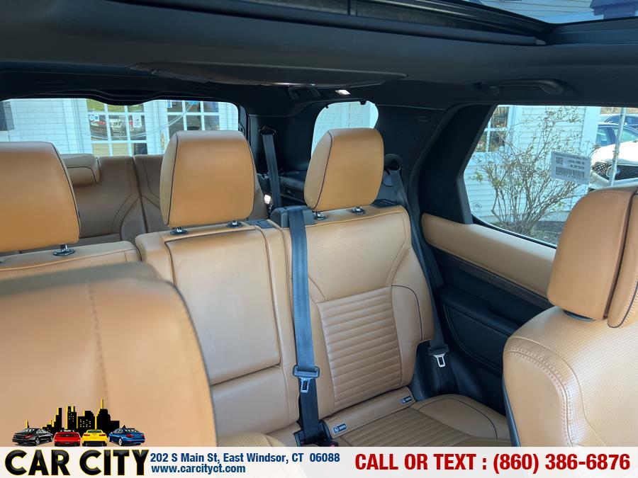 2020 Land Rover Discovery HSE Luxury V6 Supercharged photo