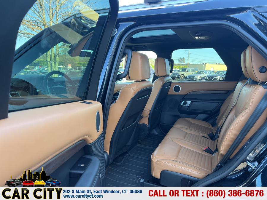 2020 Land Rover Discovery HSE Luxury V6 Supercharged photo