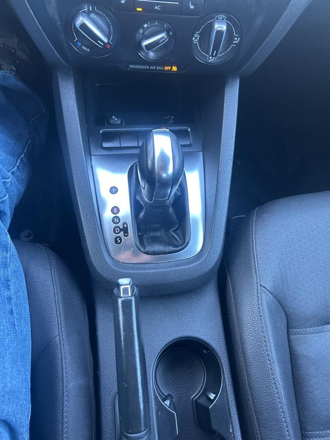 2011 Volkswagen Jetta SE PZEV photo