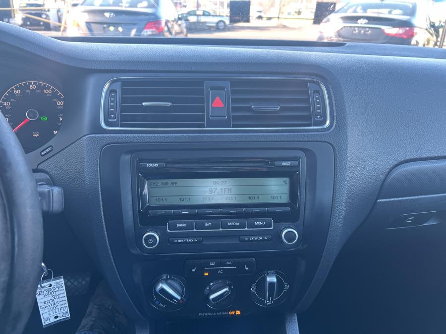 2011 Volkswagen Jetta SE PZEV photo