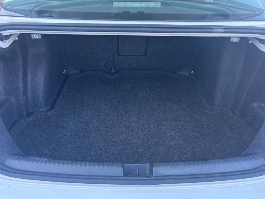 2011 Volkswagen Jetta SE PZEV photo