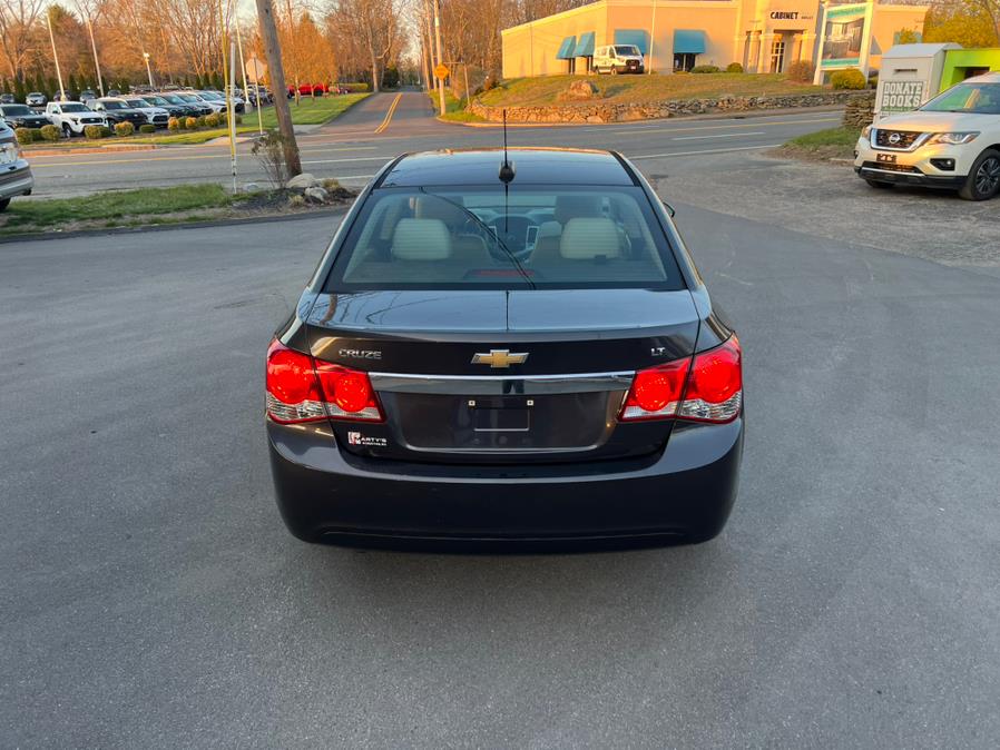 2015 Chevrolet Cruze 4dr Sdn Auto 2LT photo