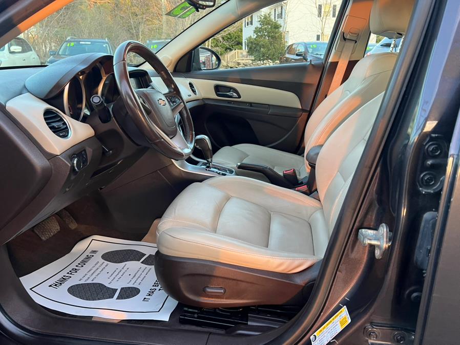 2015 Chevrolet Cruze 4dr Sdn Auto 2LT photo