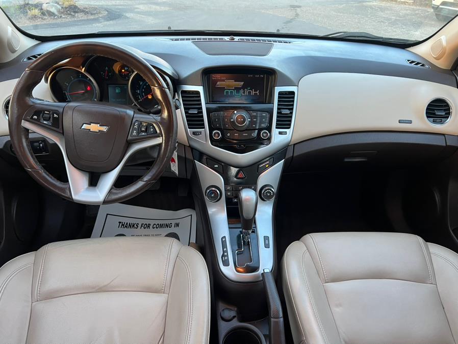 2015 Chevrolet Cruze 4dr Sdn Auto 2LT photo