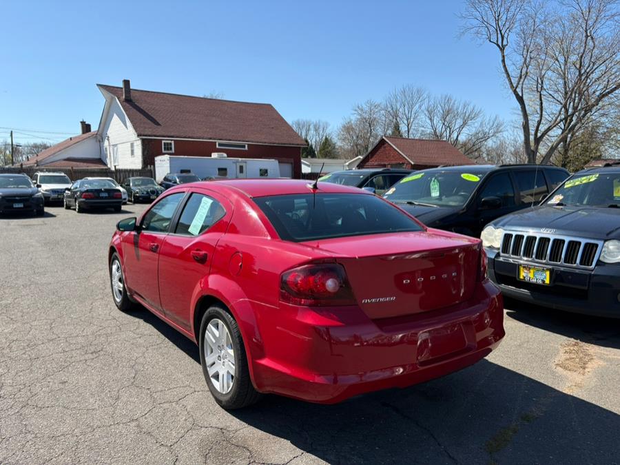 2014 Dodge Avenger SE photo