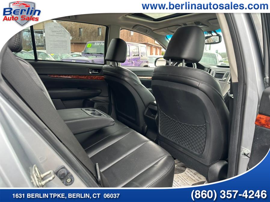 2012 Subaru Outback 2.5i Limited photo
