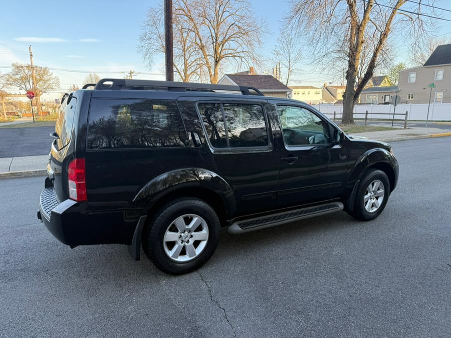 2011 Nissan Pathfinder S photo