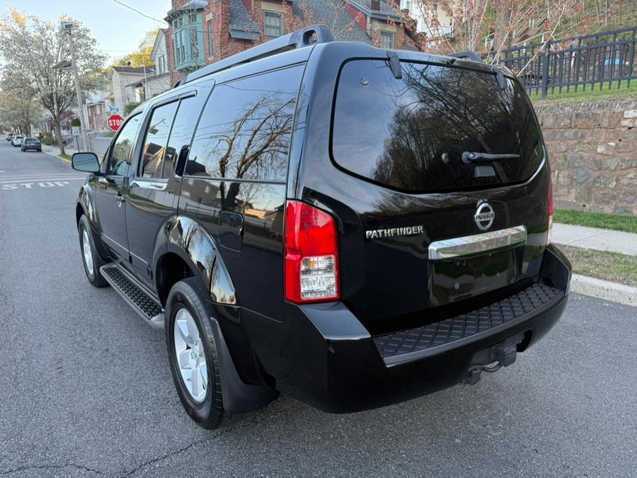 2011 Nissan Pathfinder S photo