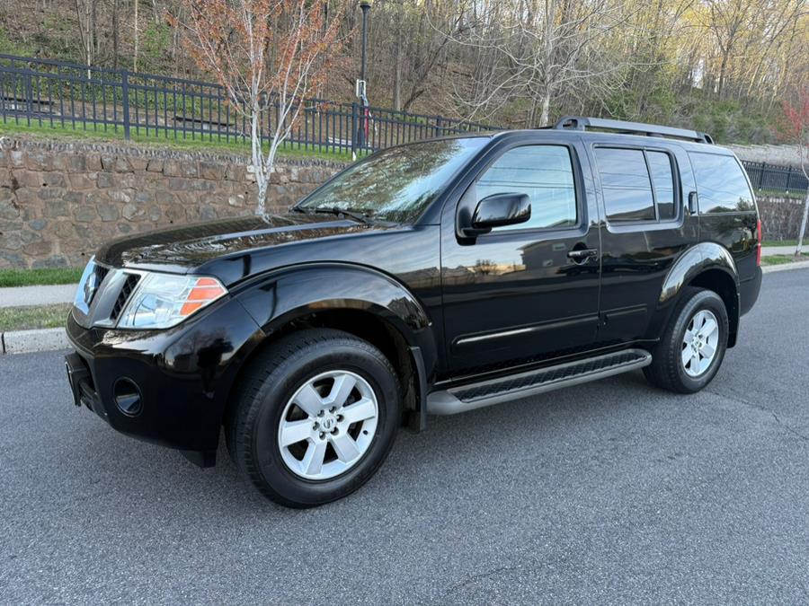 2011 Nissan Pathfinder S photo