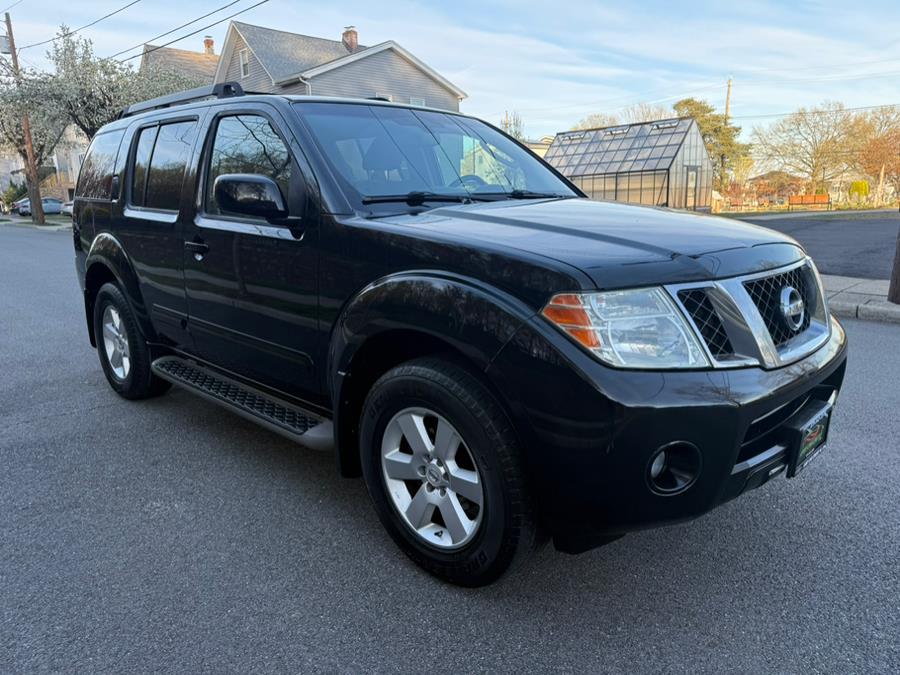 2011 Nissan Pathfinder S photo