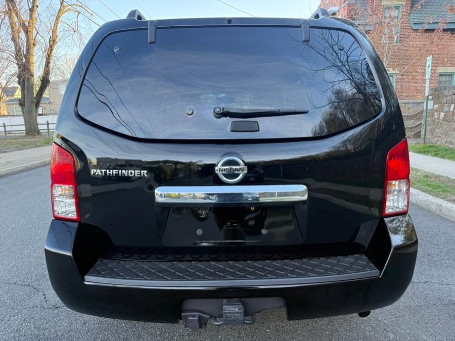 2011 Nissan Pathfinder S photo