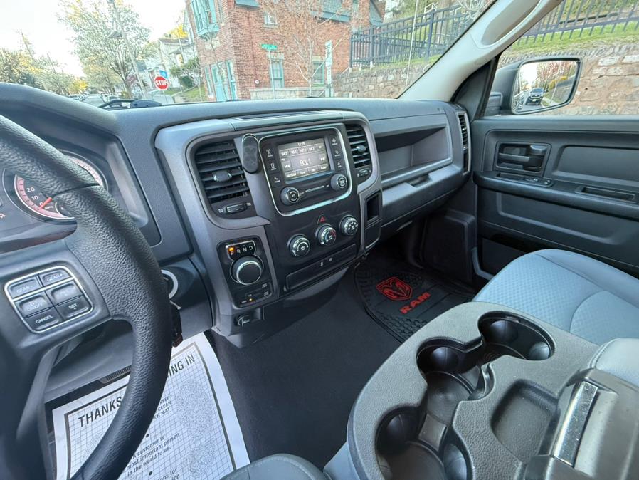 2017 RAM 1500 Express 4x4 Quad Cab 6''4
