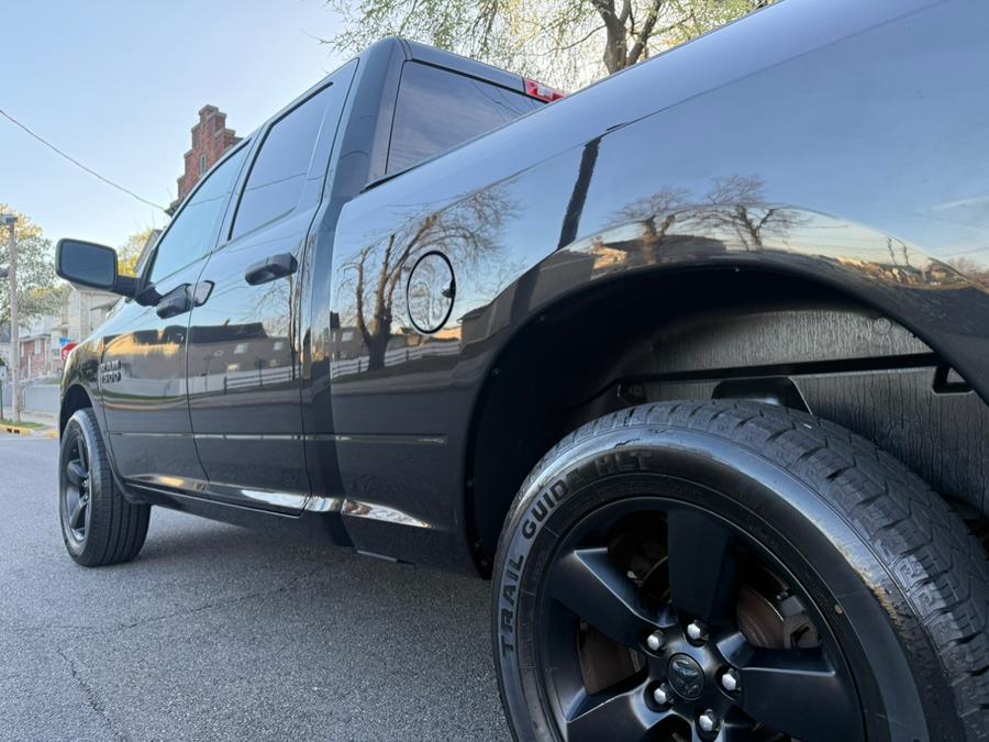 2017 RAM 1500 Express 4x4 Quad Cab 6''4