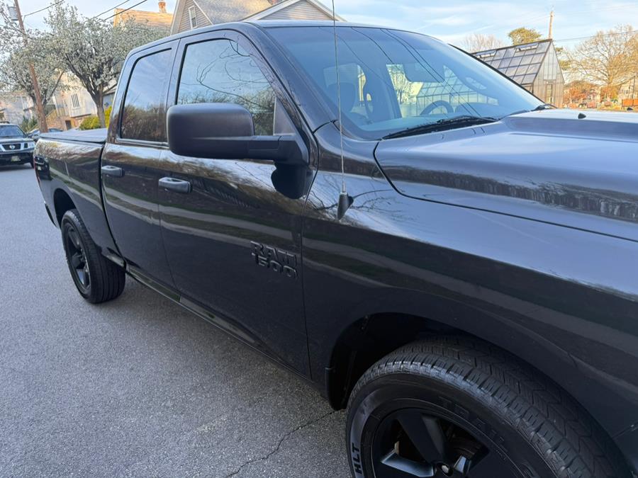 2017 RAM 1500 Express 4x4 Quad Cab 6''4