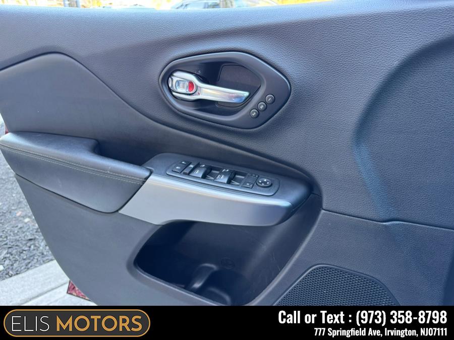 2019 Jeep Cherokee Limited 4x4 photo