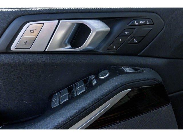2021 BMW X7 xDrive40i photo