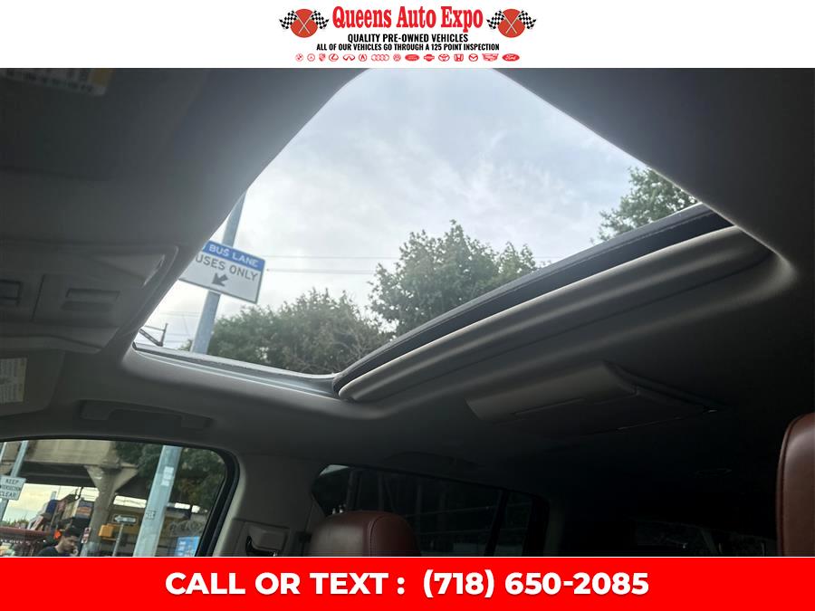 2017 Cadillac Escalade 4WD 4dr Luxury photo