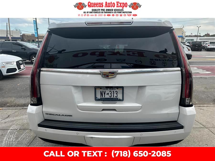 2017 Cadillac Escalade 4WD 4dr Luxury photo