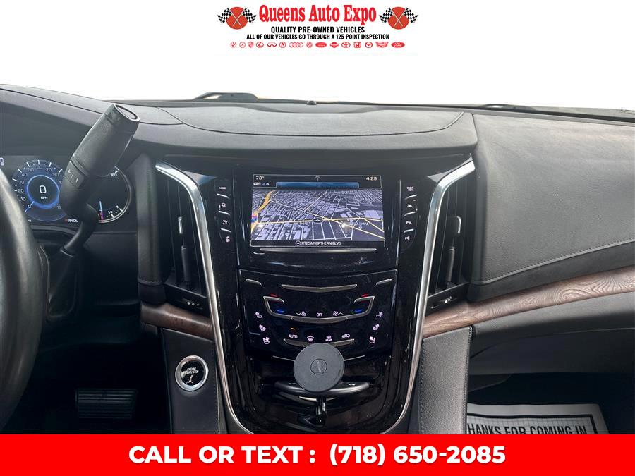 2017 Cadillac Escalade 4WD 4dr Luxury photo