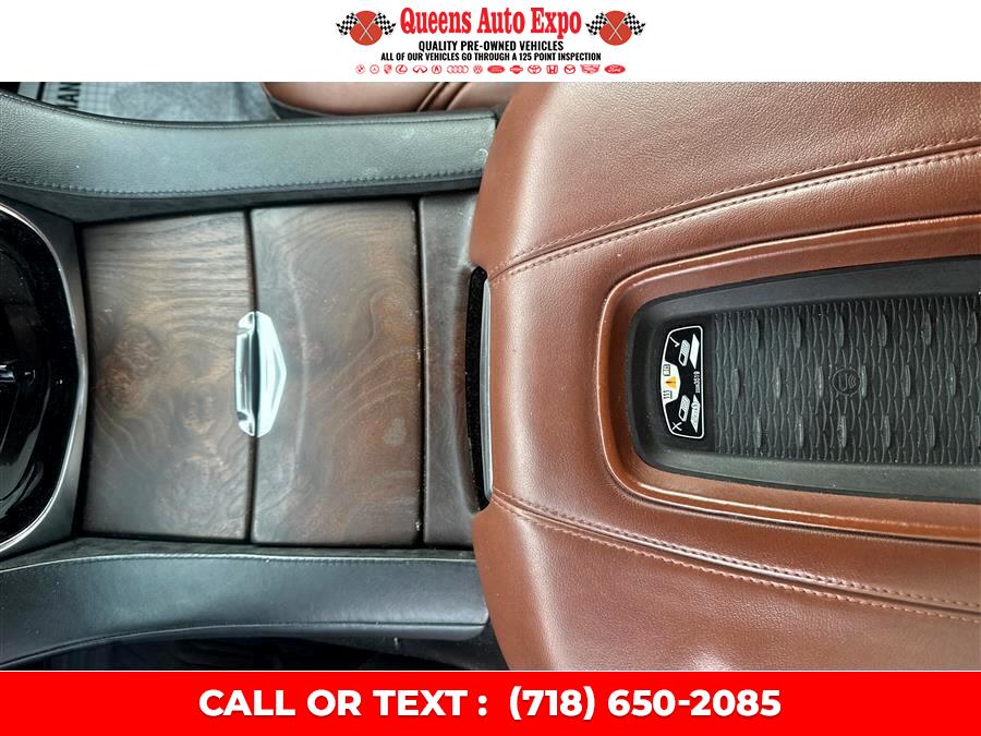 2017 Cadillac Escalade 4WD 4dr Luxury photo