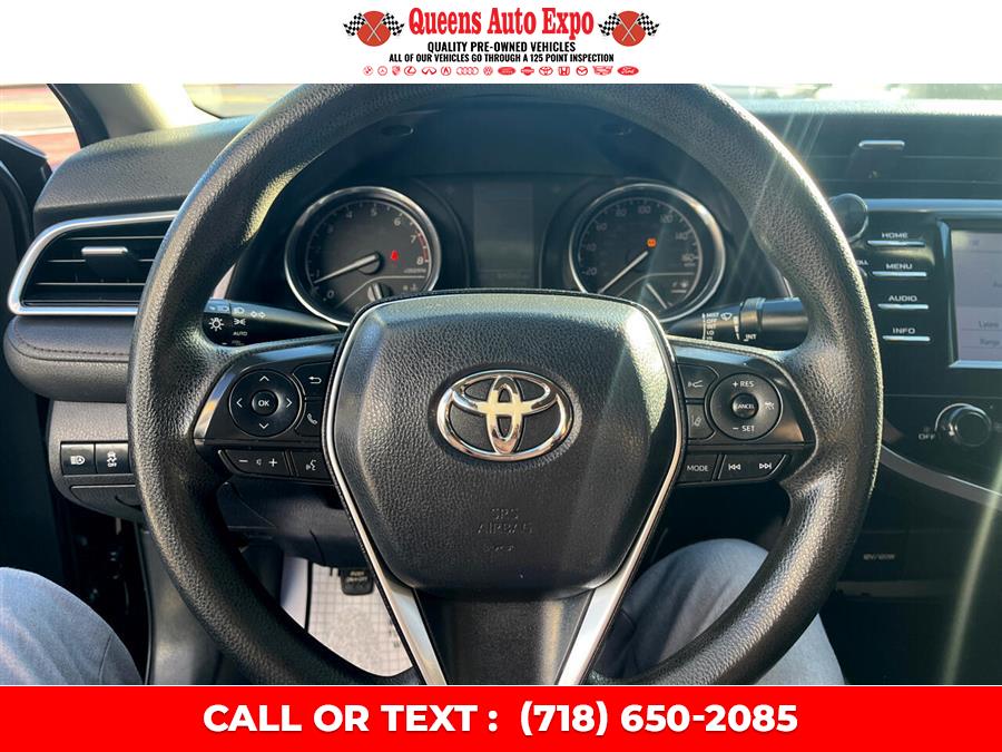 2018 Toyota Camry LE photo