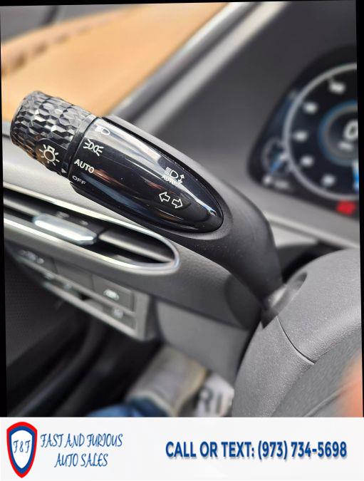 2021 Hyundai Sonata Limited Sedan 4D photo
