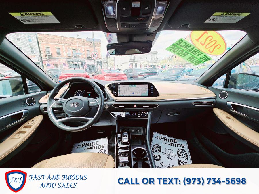 2021 Hyundai Sonata Limited Sedan 4D photo