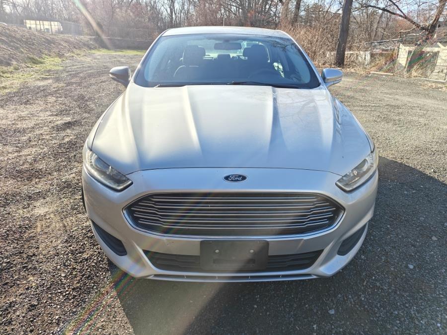 2016 Ford Fusion 4dr Sdn SE FWD photo
