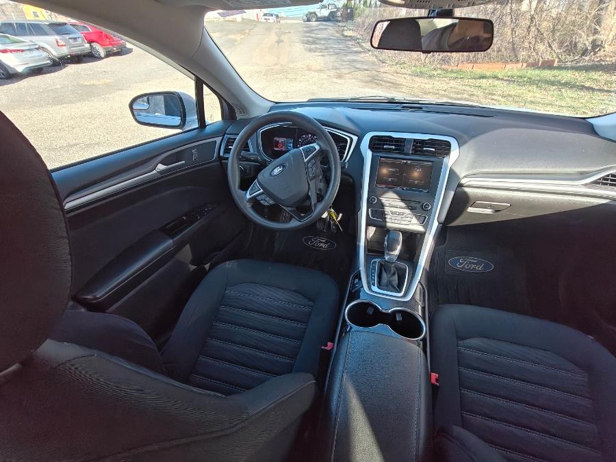 2016 Ford Fusion 4dr Sdn SE FWD photo