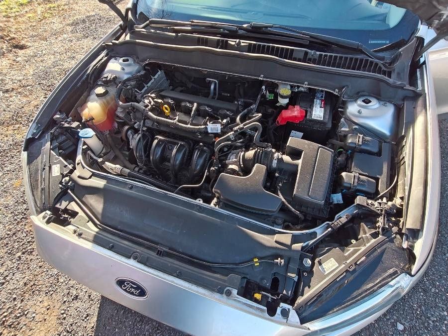 2016 Ford Fusion 4dr Sdn SE FWD photo