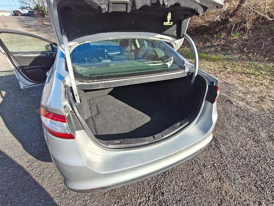 2016 Ford Fusion 4dr Sdn SE FWD photo