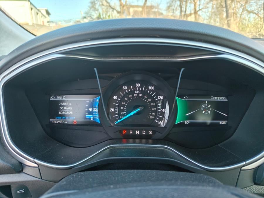 2016 Ford Fusion 4dr Sdn SE FWD photo