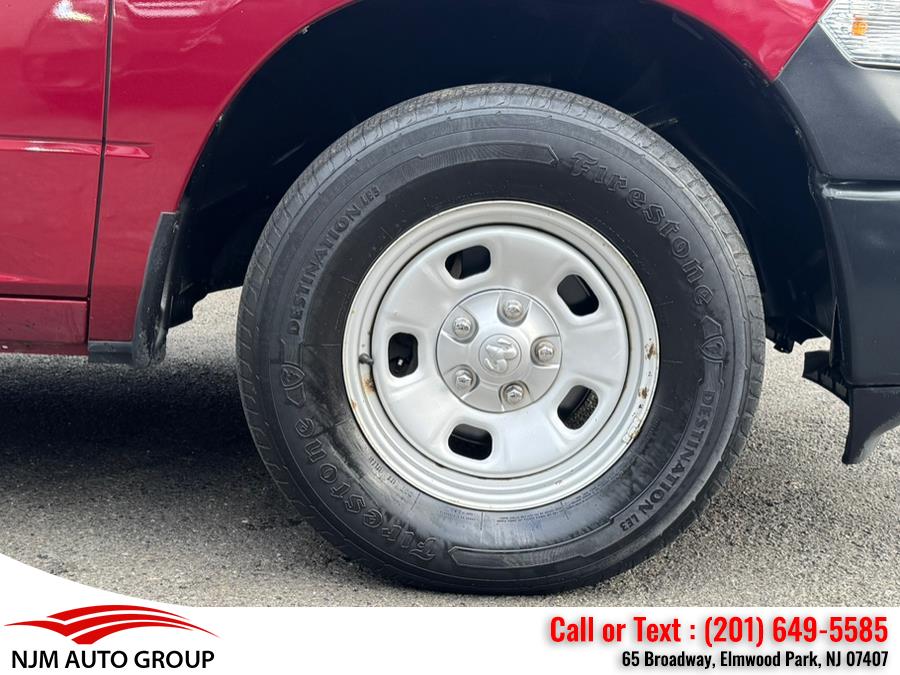2015 RAM 1500 4WD Crew Cab 140.5
