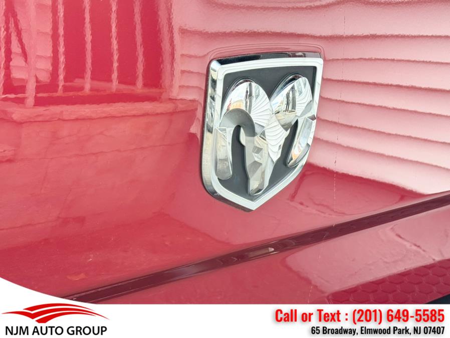 2015 RAM 1500 4WD Crew Cab 140.5