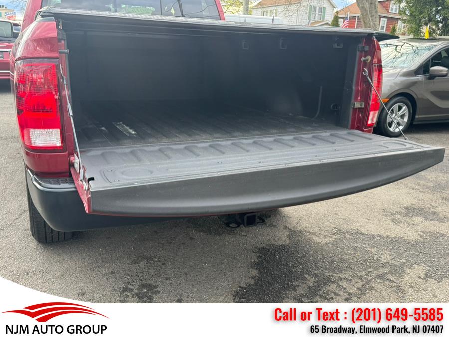 2015 RAM 1500 4WD Crew Cab 140.5
