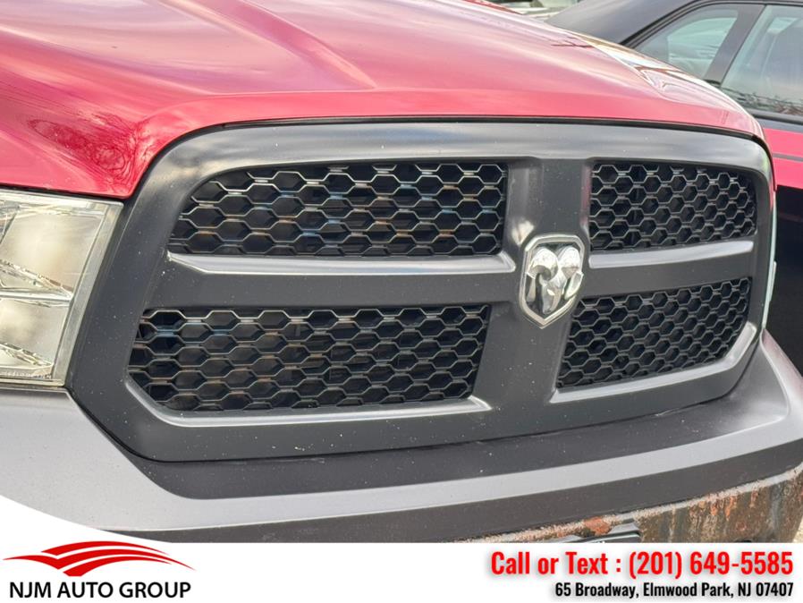 2015 RAM 1500 4WD Crew Cab 140.5