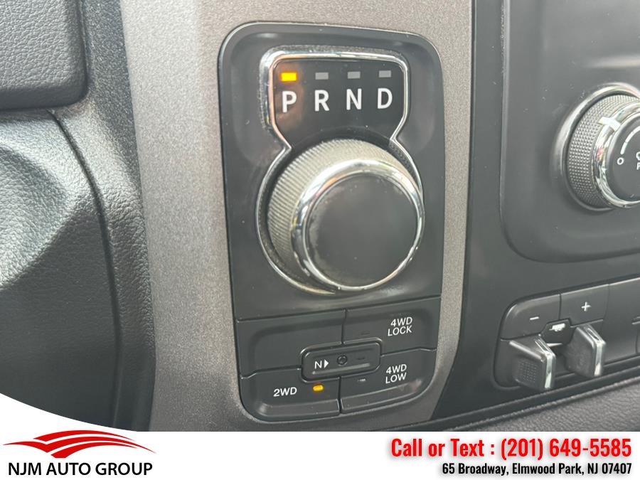 2015 RAM 1500 4WD Crew Cab 140.5
