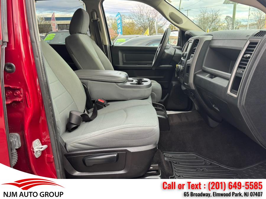 2015 RAM 1500 4WD Crew Cab 140.5