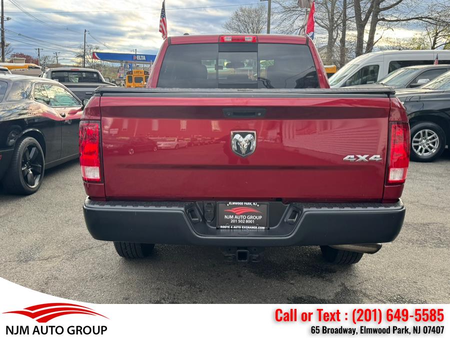 2015 RAM 1500 4WD Crew Cab 140.5