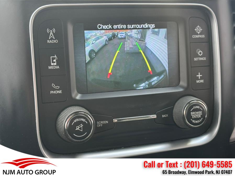 2015 RAM 1500 4WD Crew Cab 140.5