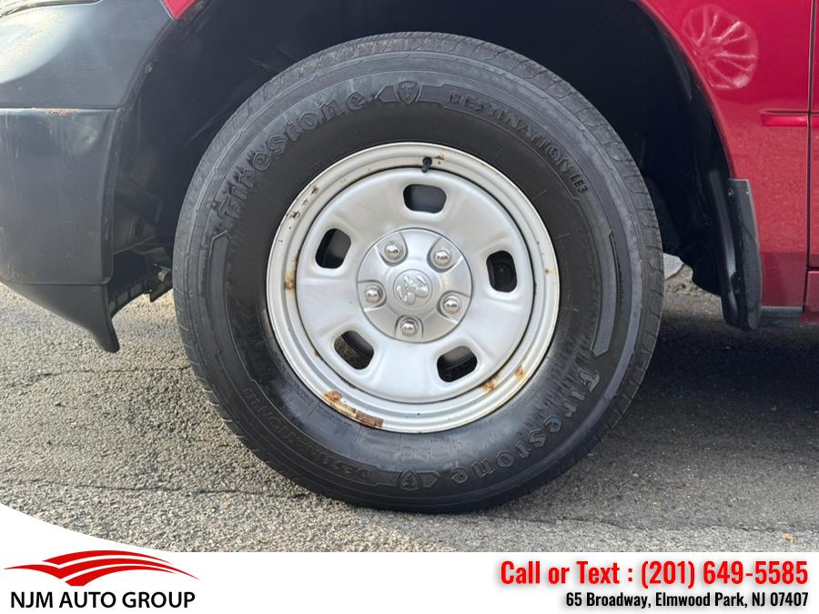 2015 RAM 1500 4WD Crew Cab 140.5