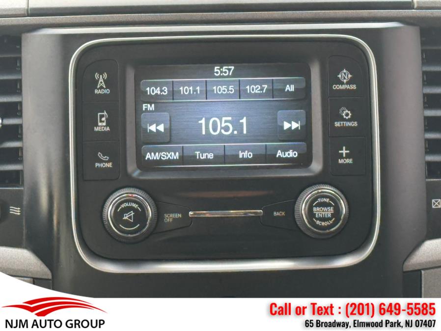 2015 RAM 1500 4WD Crew Cab 140.5