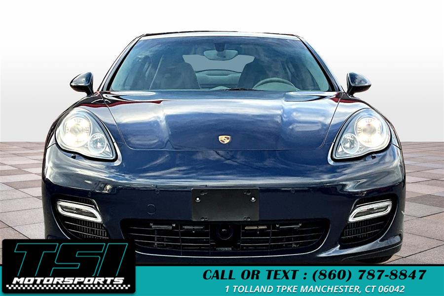 2011 Porsche Panamera Turbo photo
